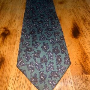 Vintage Alan Micheals Light Green paisley Tie